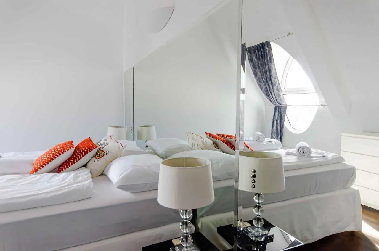 Extraordinary City Center Residence @Stephansplatz Vienna Apartment